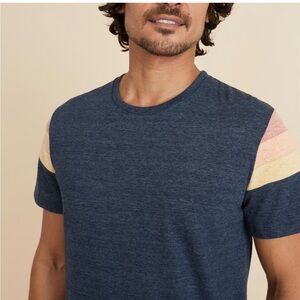Marine Layer Banks T-Shirt – Men’s M Heathered Navy with Retro Striped Sleeves